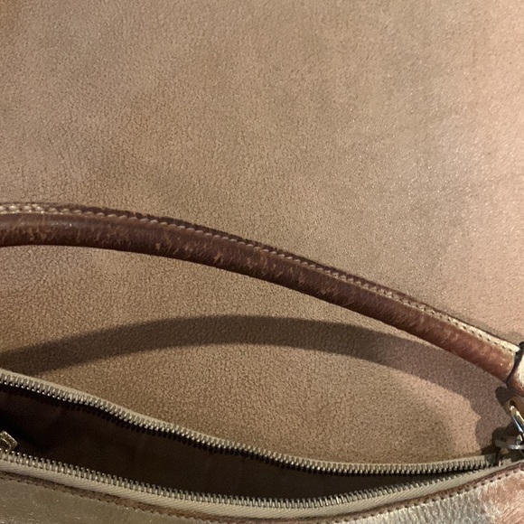 Gucci GG Canvas Abbey D-Ring Hobo Bag with Gold Trim, Authenticated with Cert - Picture 10 of 16